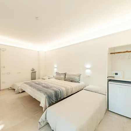 Guest house Lux B&beach Sardvs *